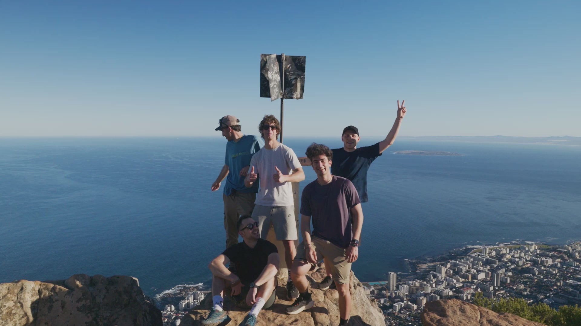 Carica il video: Presentazione Clifton Pals- viaggi per content creator